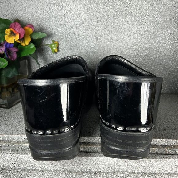 Dansko Black Patent Leather Clogs Mules Shoes 9.5 10 - Picture 4 of 8